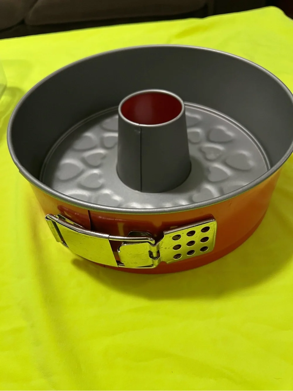 IKEA DROMMAR Cake Baking Mold With Two Removable Bottoms plain and heart shapes.